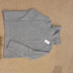 New with tags Large Banana Republic Grey Merino Wool Turtleneck Sweater